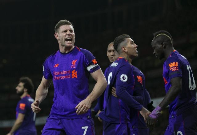 太阳报：女演员悉尼妹恢复单身后收到了大量英超球星的私信